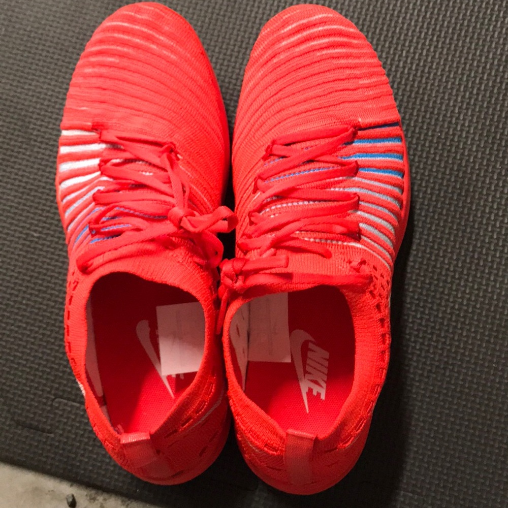 Nike Free Flyknit Shoes. 👟 💙